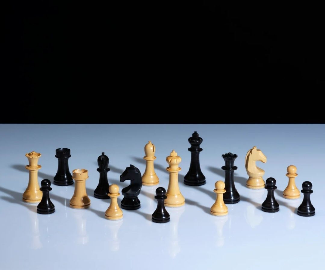 Набор World Chess (домашнее издание с доской Баухаус)