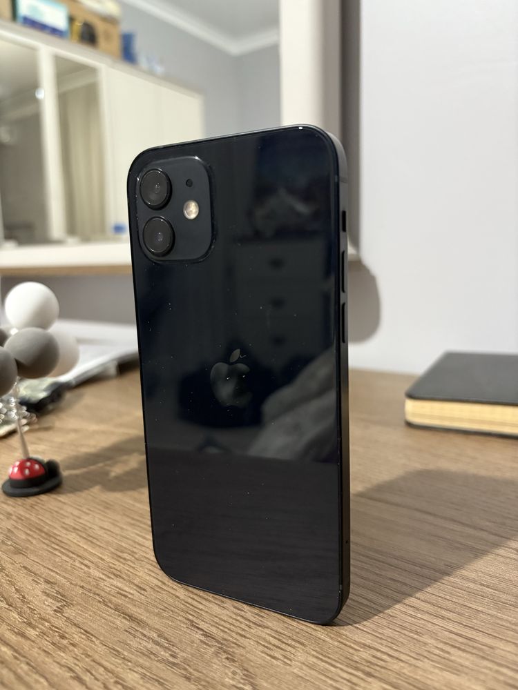 Iphone 12 в отличном состояний