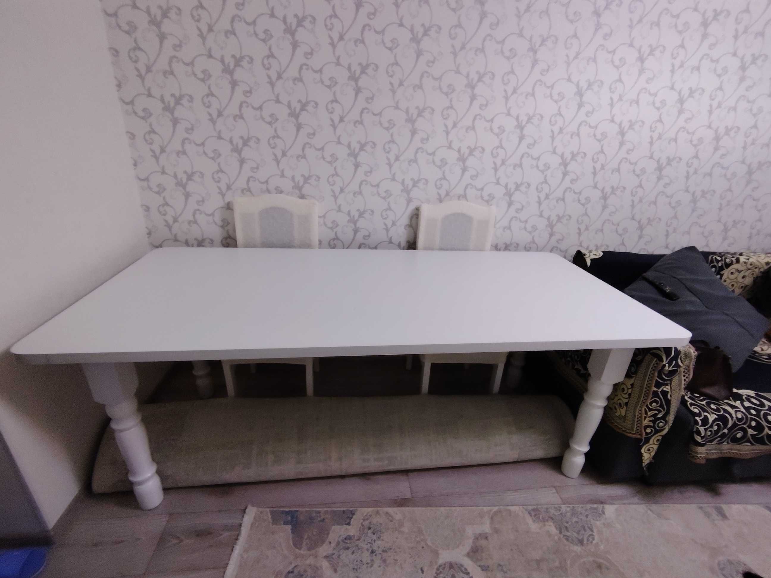 Продам обеденный стол с 4 стульями