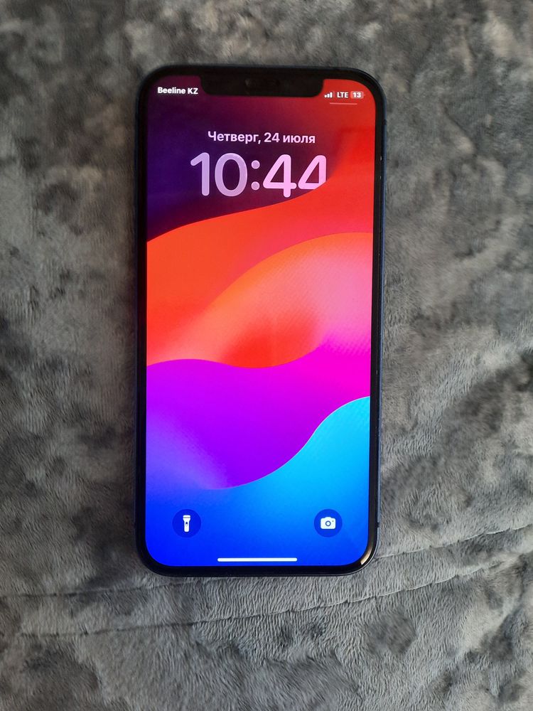 Iphone 12 в отличном состоянии