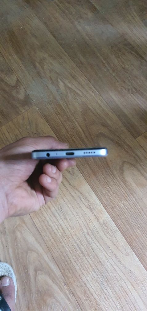 HONOR X6 продается память 4.64 GB в хорошем состоянии