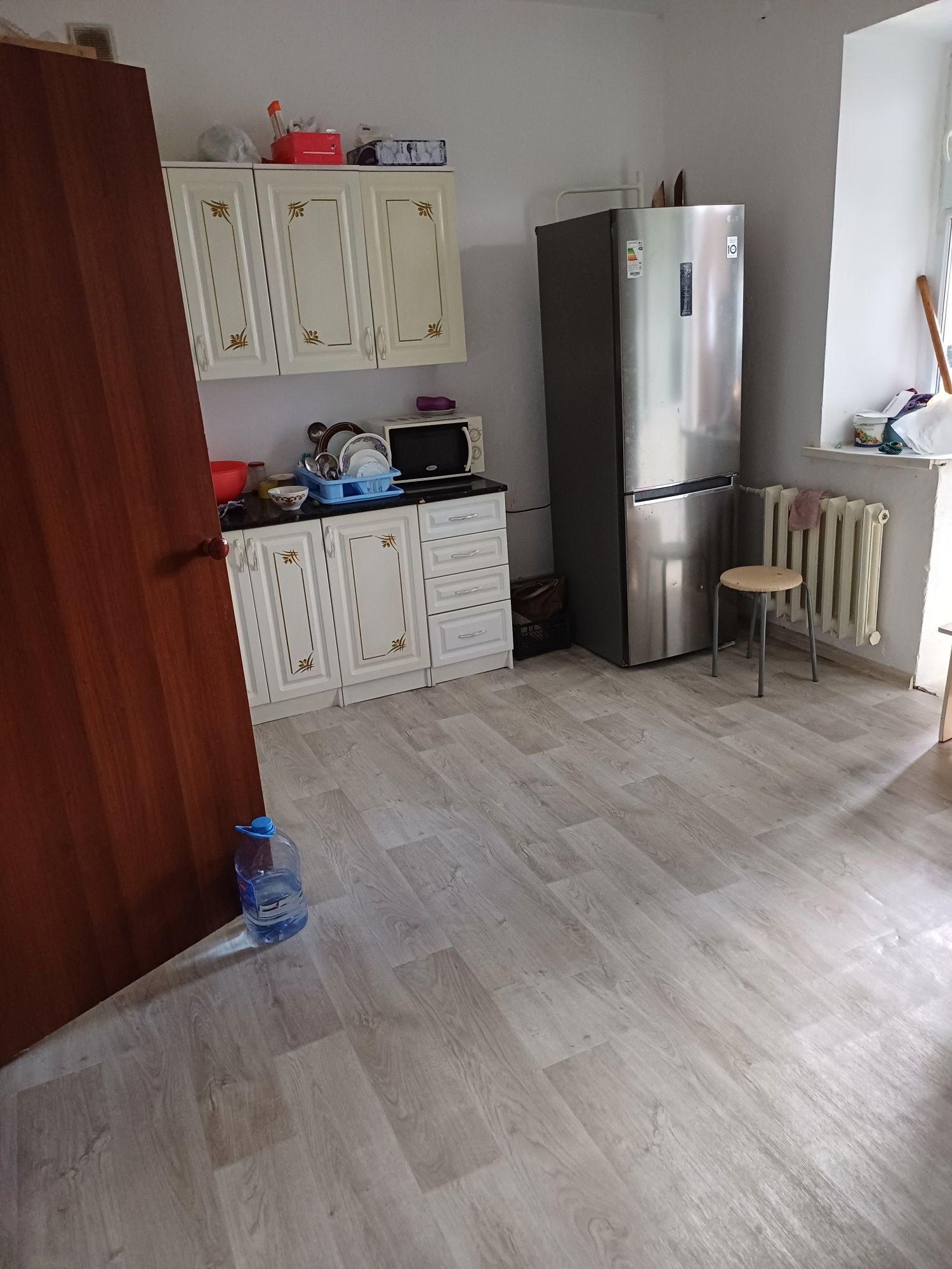 Продается квартира 2-х комн. 3этаж не угловая.возле детской больницы