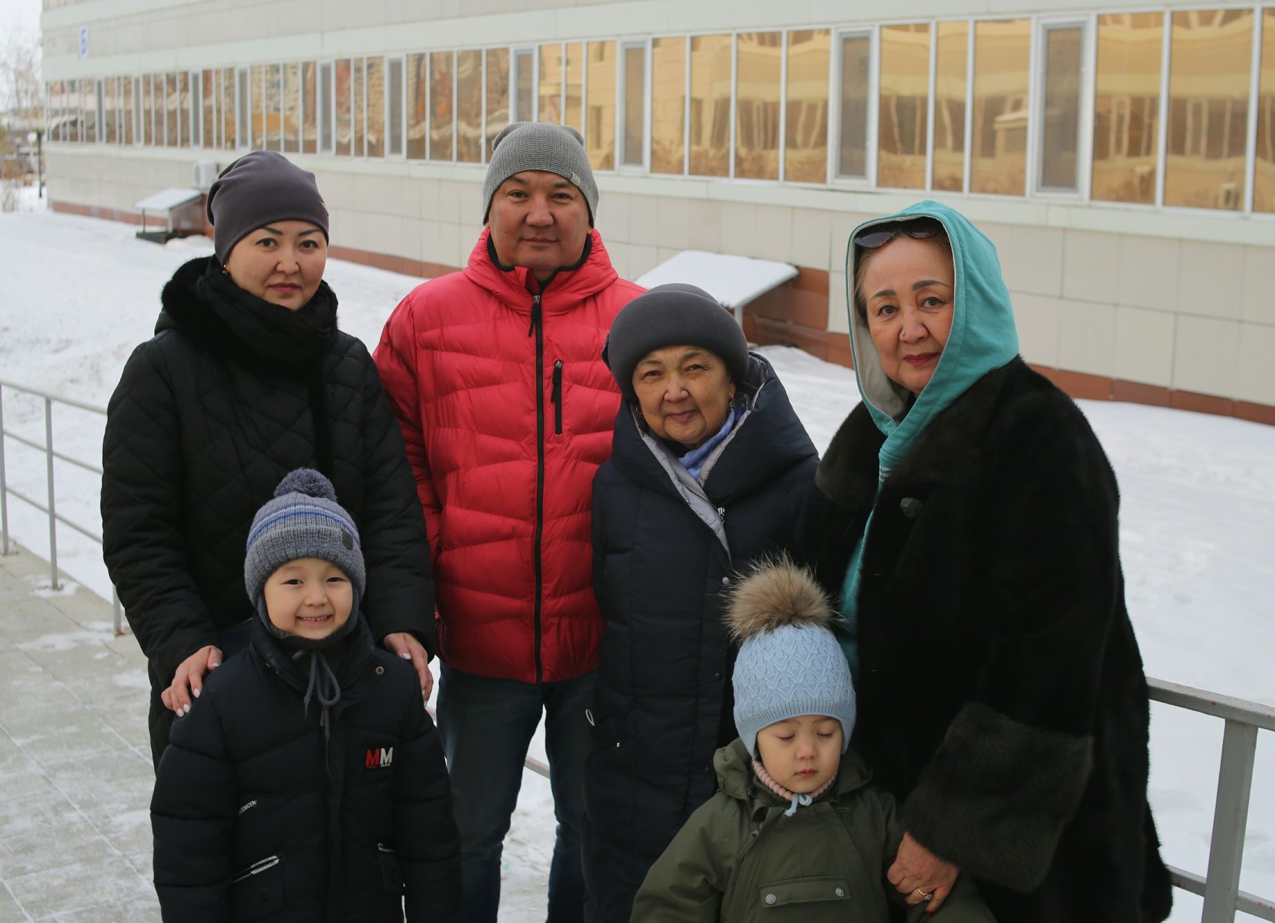 Фото и видео съемка. Выписка из роддома в Астане. Оператор фотограф