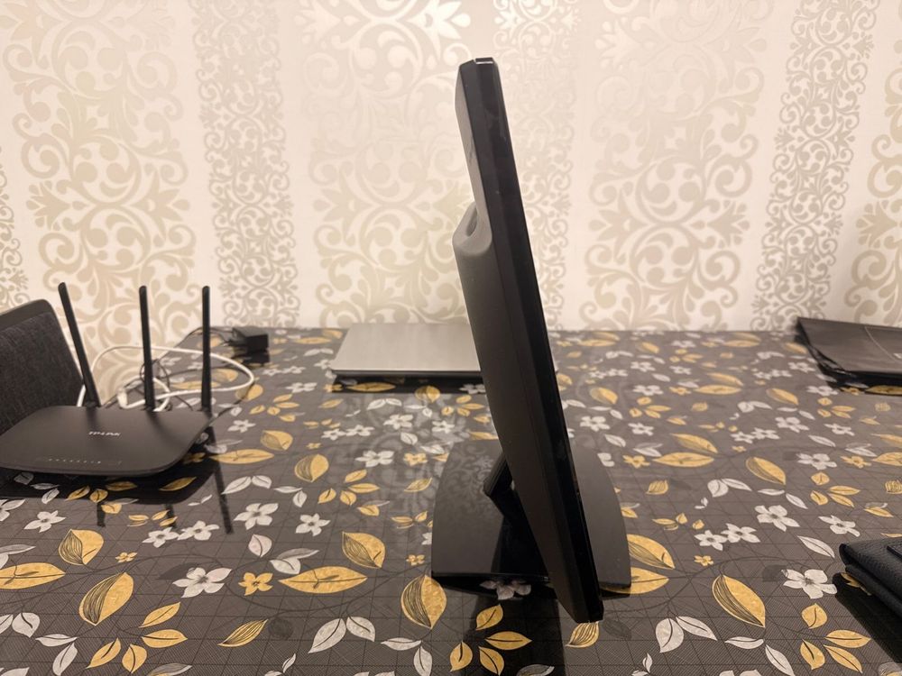 Продам монитор LG 23”