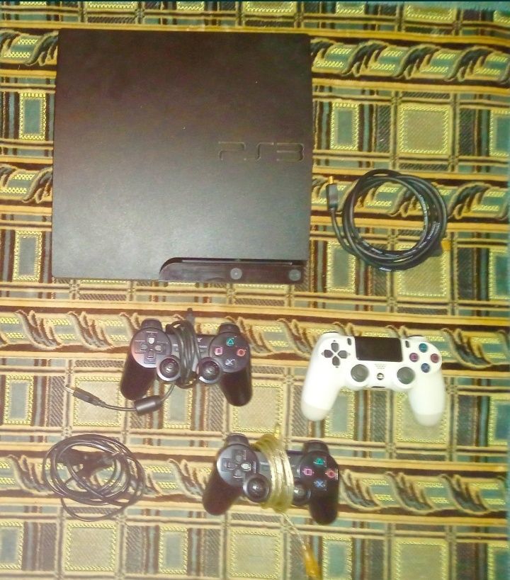 PS3 (14 дисков, 3джойстика)