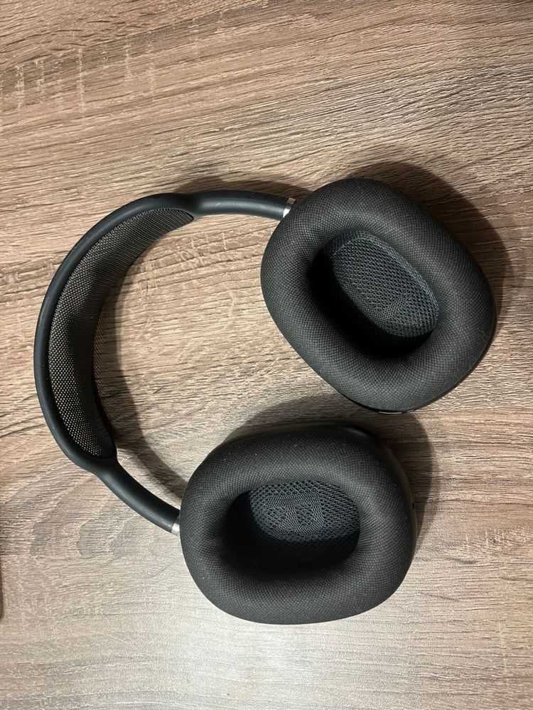 Продам наушники Air pods Max