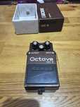 Продам гитарную примочку BOSS OCTAVER OC-2. В идеальном состоянии