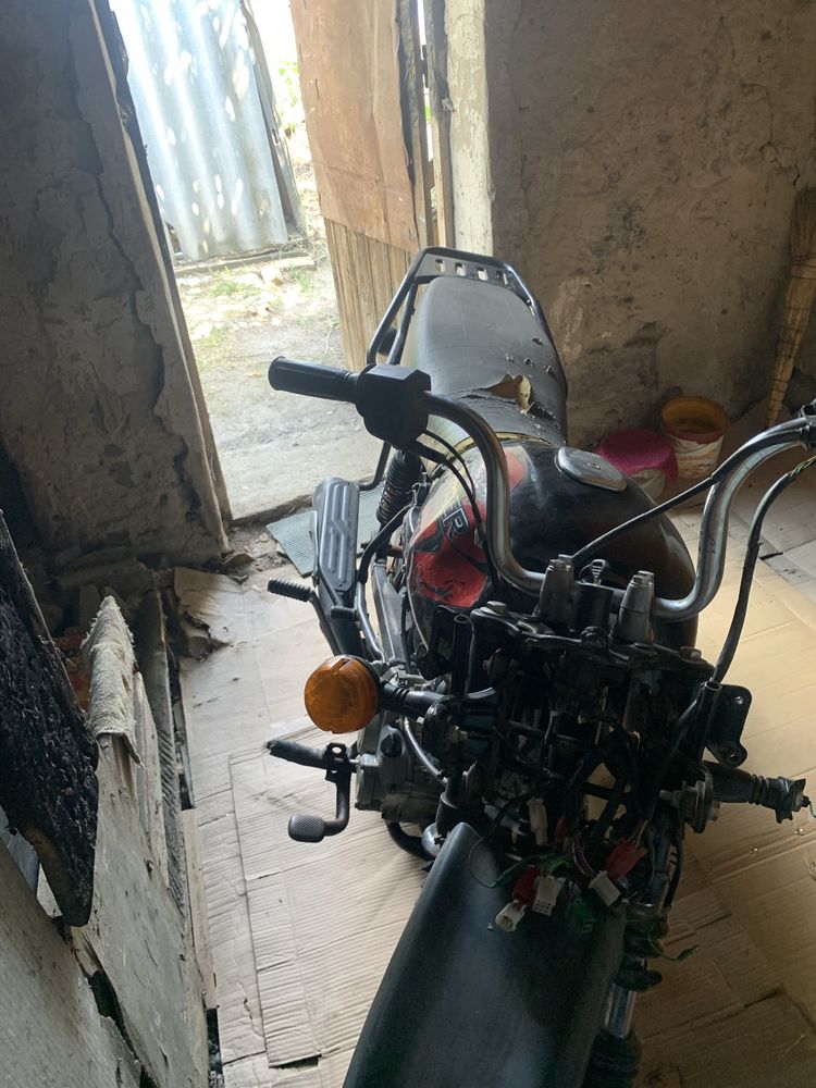 Продам мотоцикл Bajaj boxer 150X