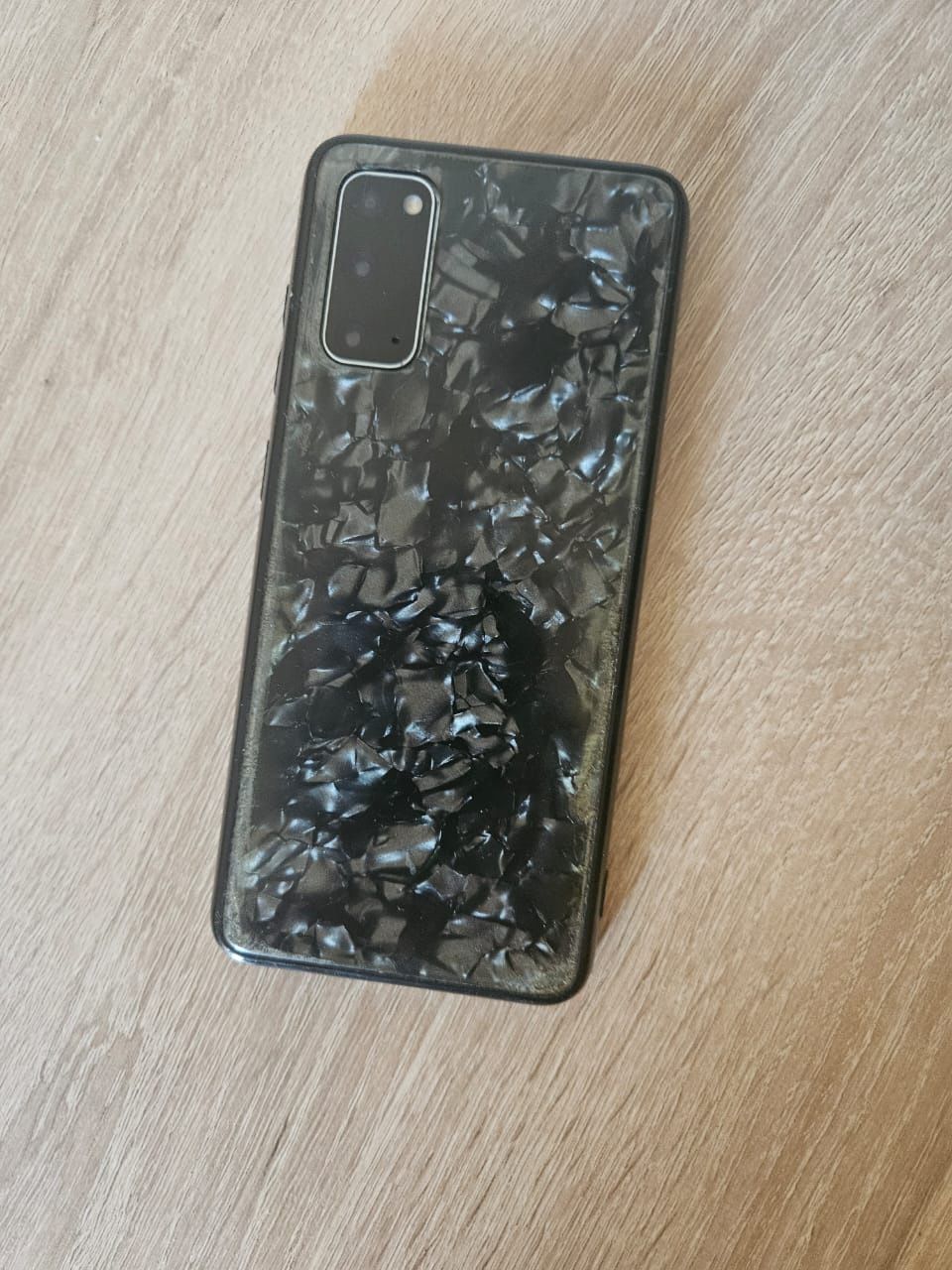 Продам телефон S 20