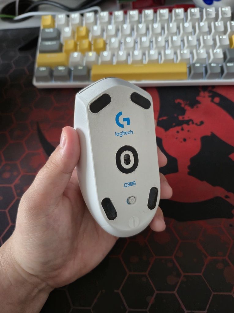 Мышь Logitech G305 Lightspeed белый