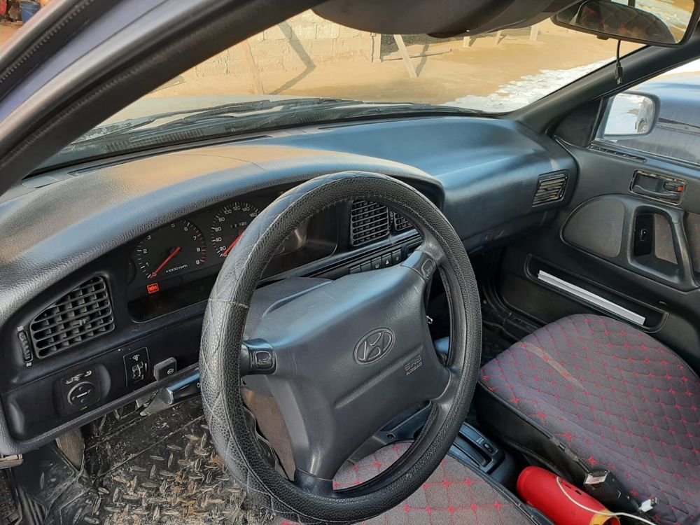Hyundai Lantra машина срочно сатылады