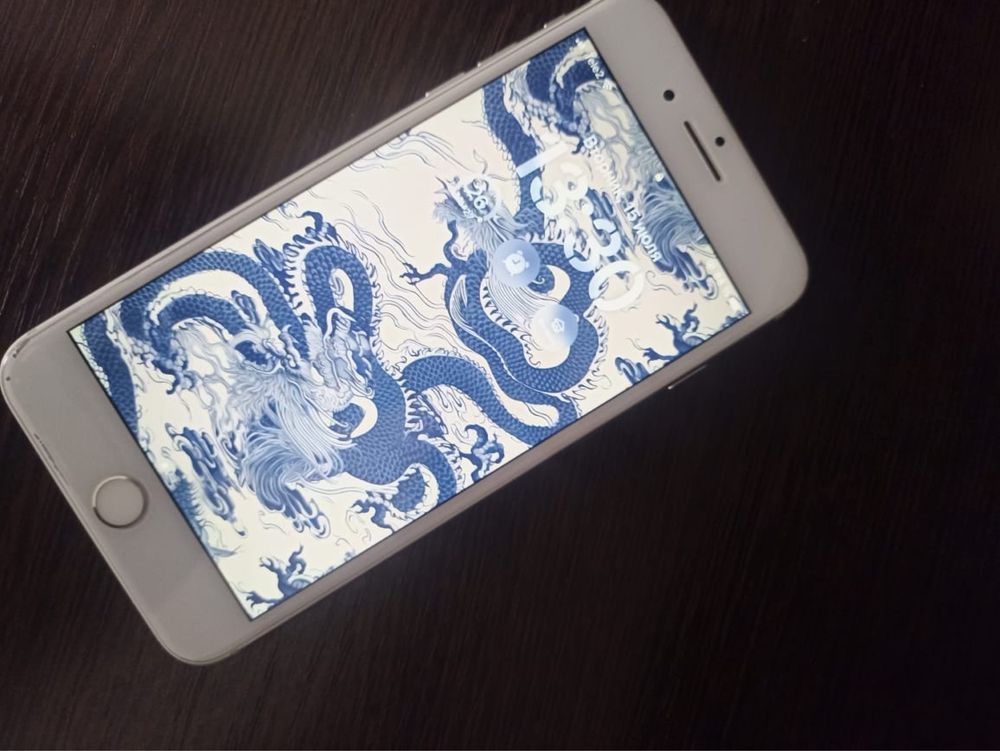 Продам Iphone 8 plus