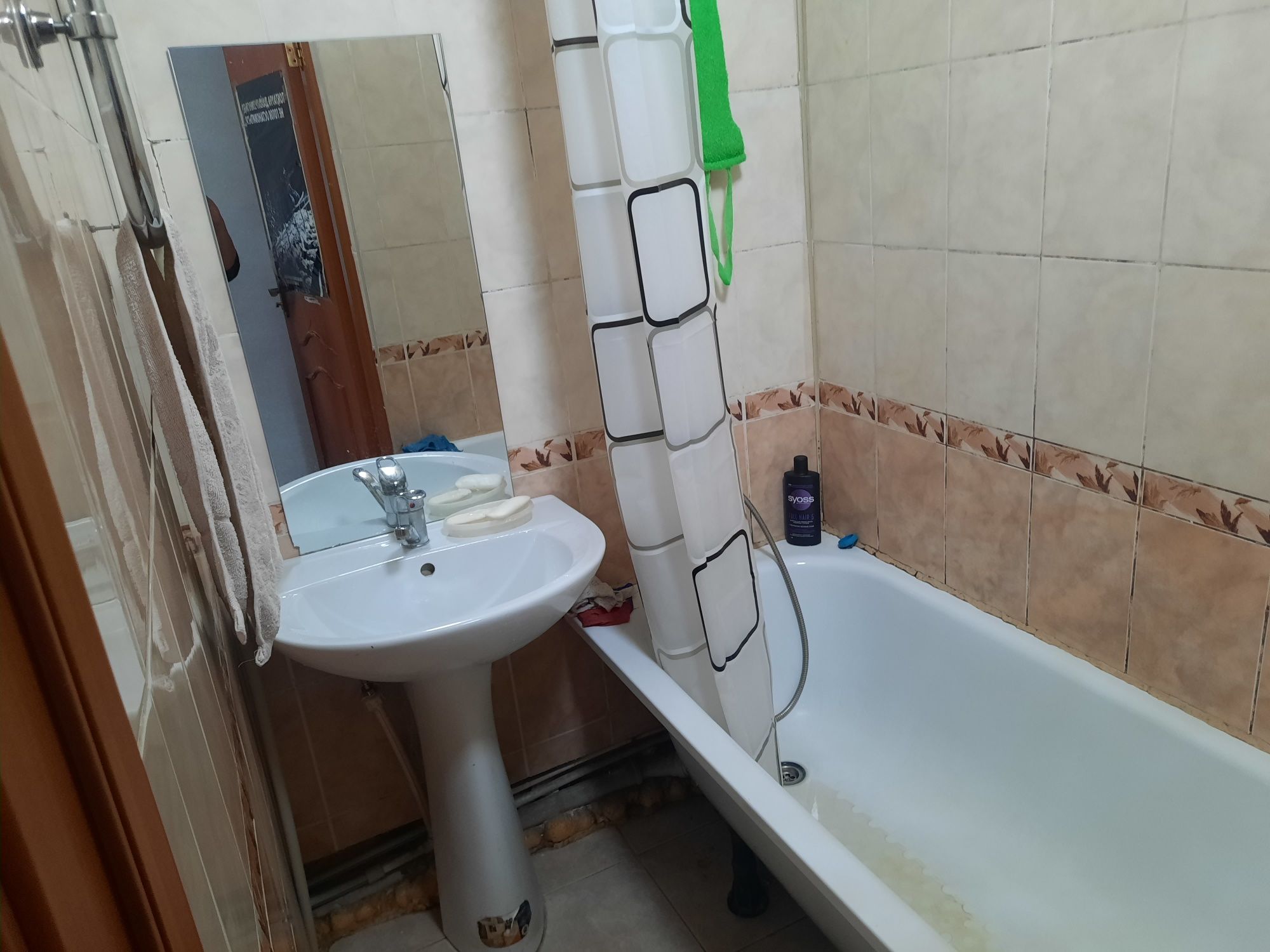 Сдам посуточно и по часам 2х ком кв в Центре..
