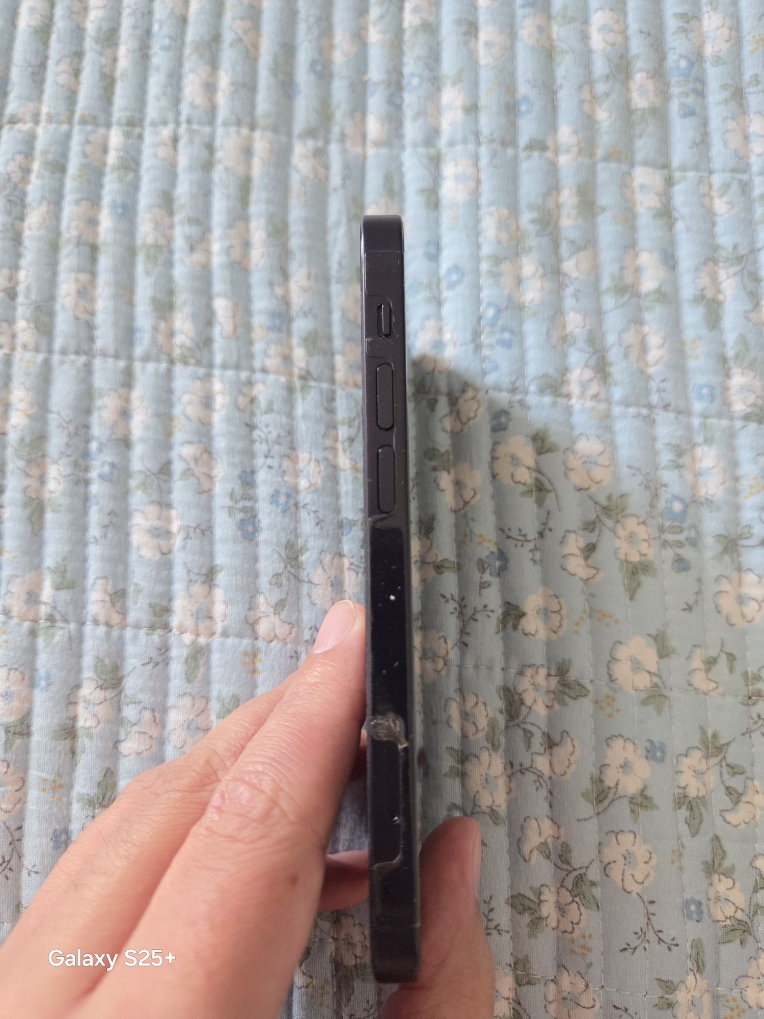 Продам iPhone 12 mini
