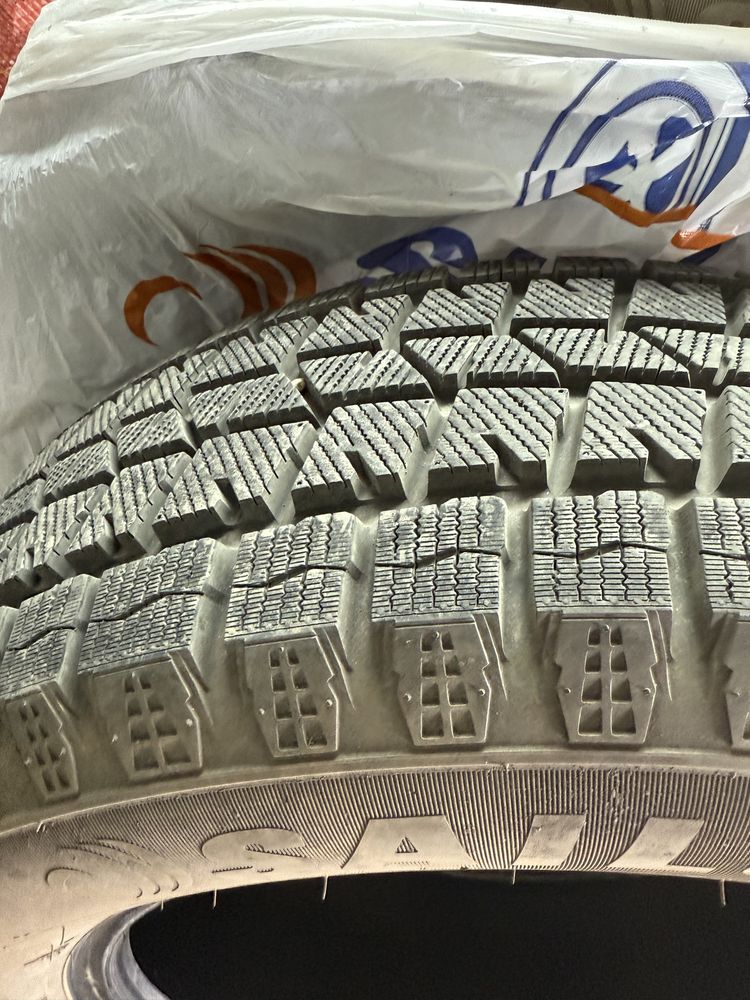 Продам Sailun Ice Blazer Arctic SUV 235/65 R17