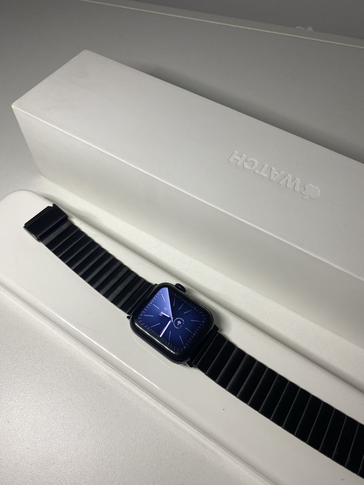Apple watch series SE (Gen2) 2024года 40mm 100% емкость