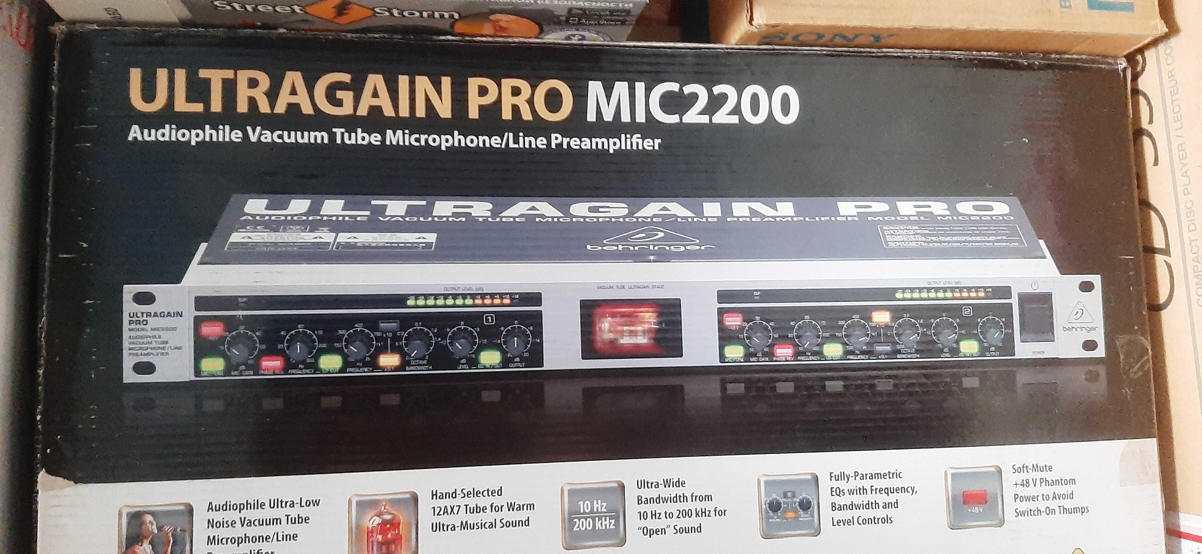 предусилитель микрофона  behringer MIC 2200