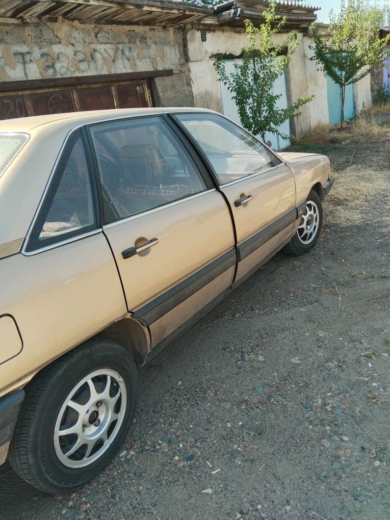 Продается Ауди 100 ,,селёдка,,