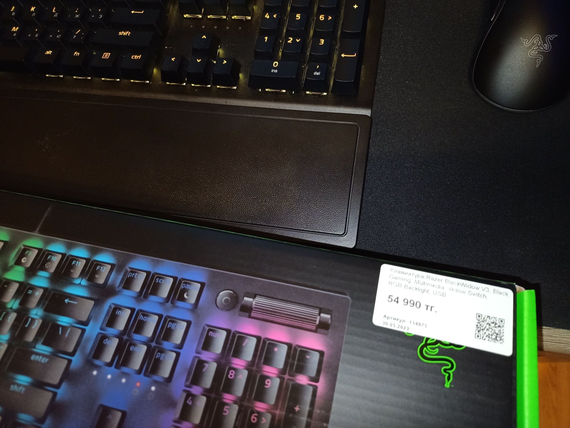 Продам клавиатуру razer blackwidow v3 yellow switch