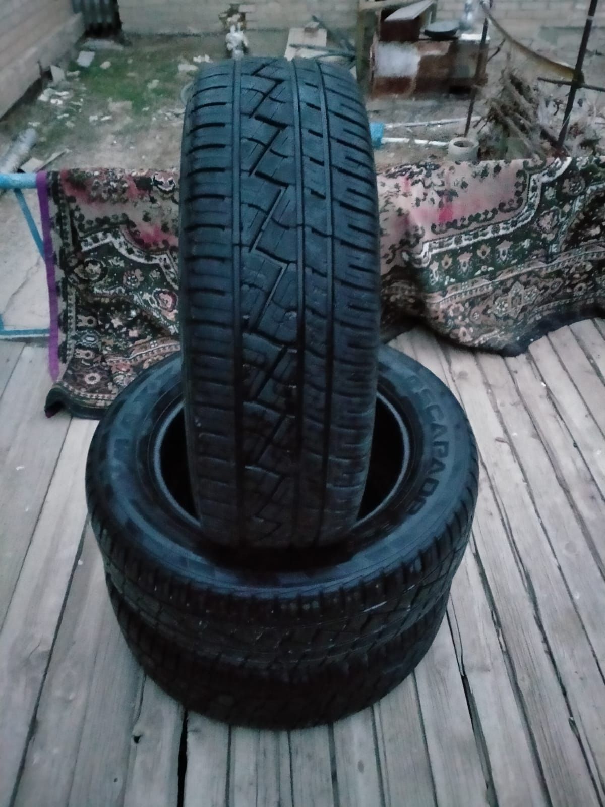 Продам авто шины размер 245/60/18. Исть 3 штуки, каждая по 7 тыс тенге