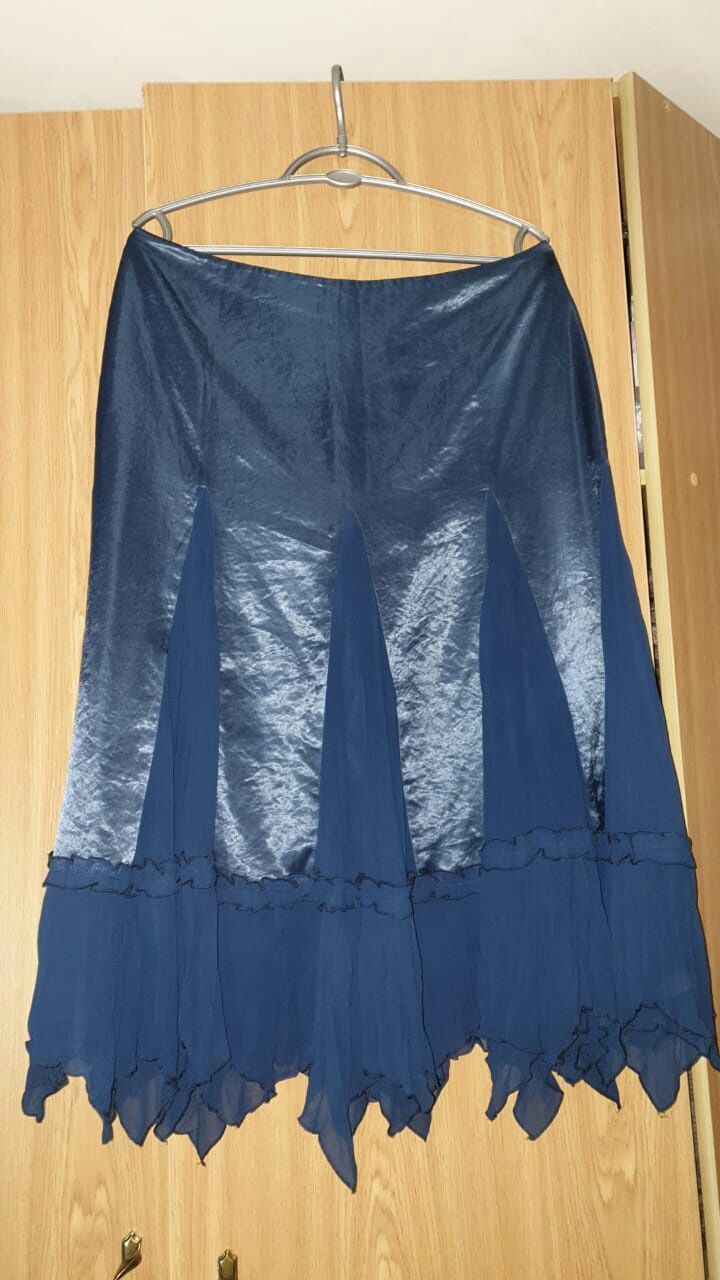 Костюм женский 48 размер, продам
