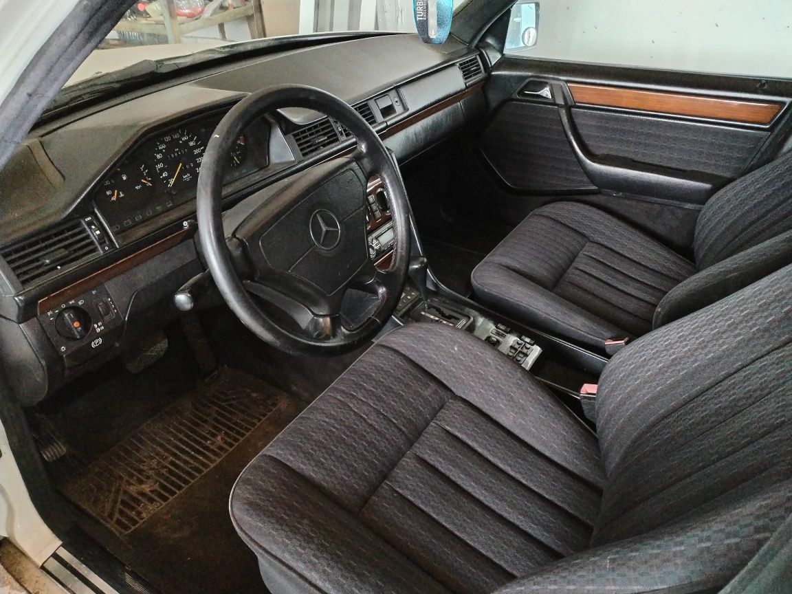 Продам мерседес 124 АКПП 3.0