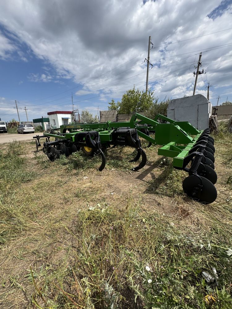 Продам риппер John deere 2700