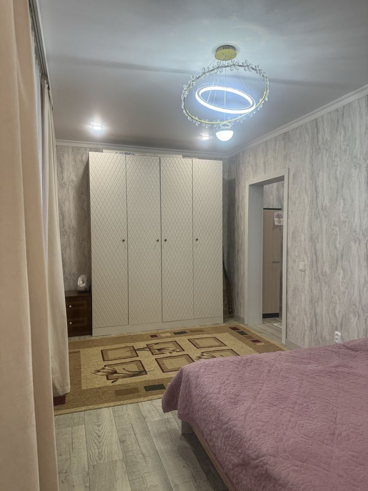 Продается просторный дом с участком 25 соток в п. Осакаровка