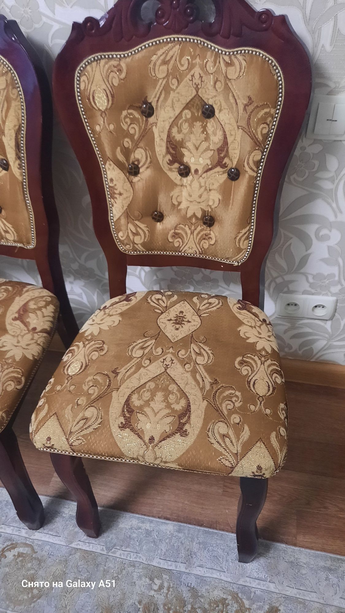 Стулья для гостиной