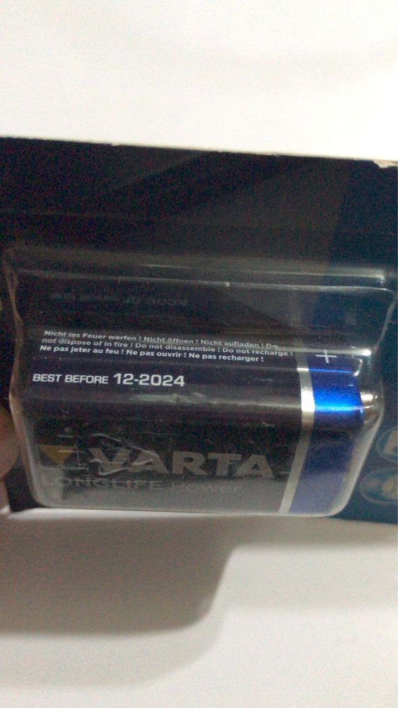 Батарейки Varta 4922 (крона) до 12.24 (2 штуки)