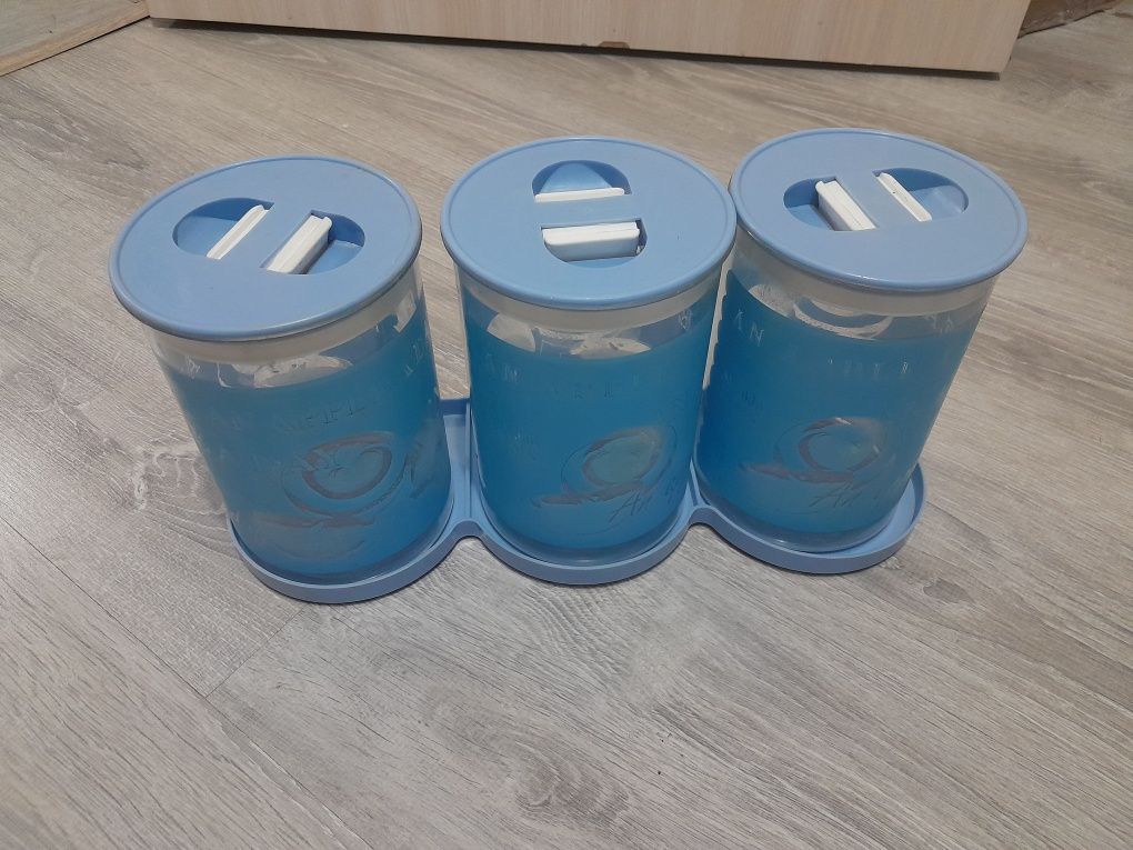Продам пластмассовые баночки для круп и сахар