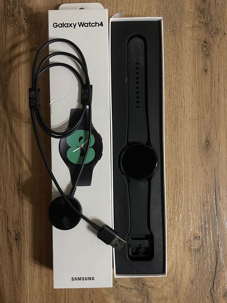 Galaxy Watch 4 (Samsung)