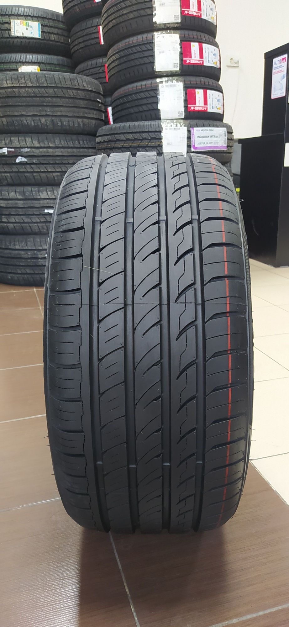 245/40R18 97W Rapid P609