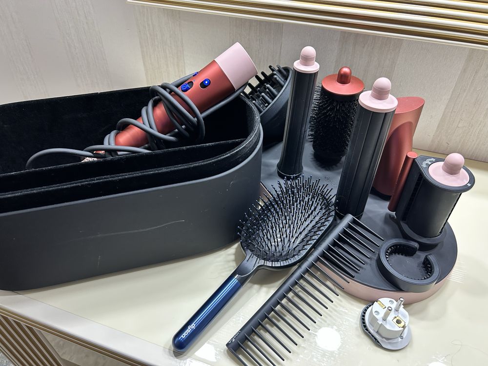 Продам Dyson styler