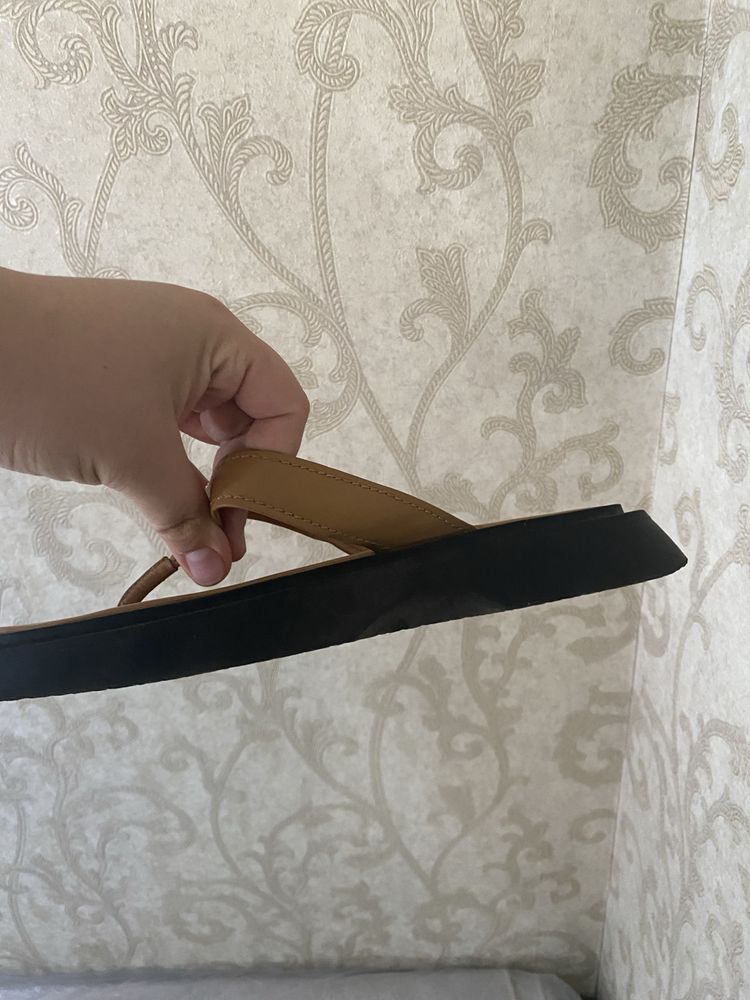 Продам почти новые тапочки