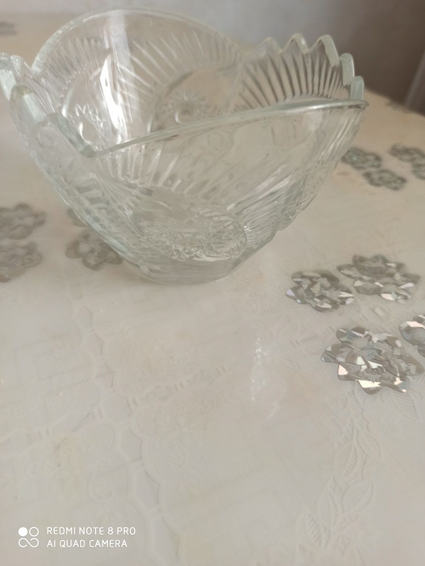 Продам вазочки хрустальные
