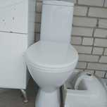 Продам унитаз с бочком б/у, цвет белый без сколов.