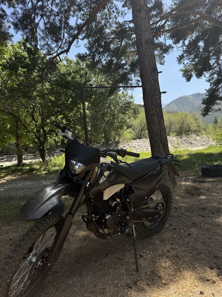 Продам эндуро evo r1 почти новый