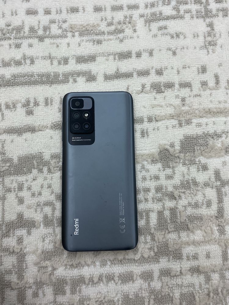 Redmi 10 в хорошем состояние