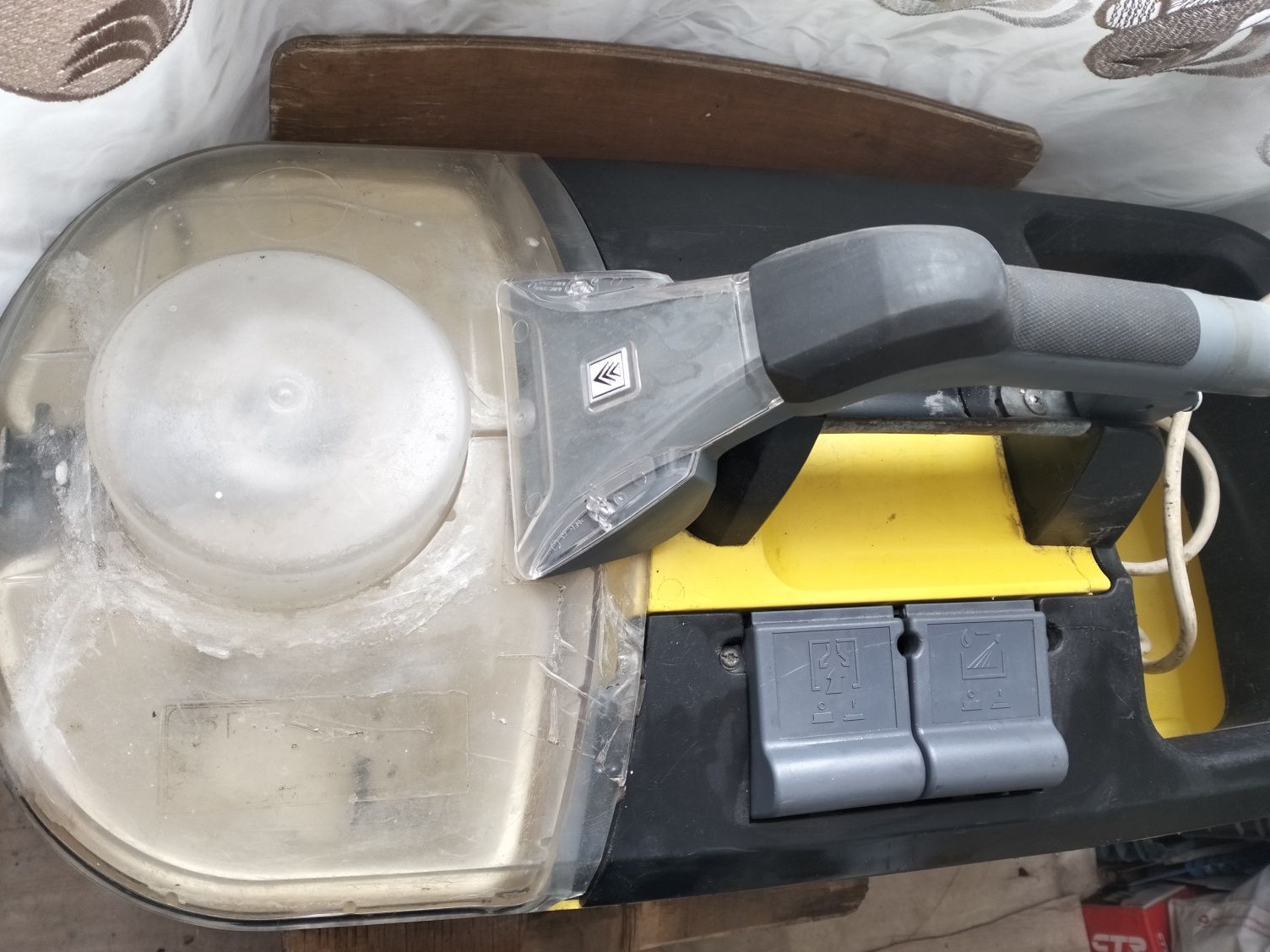 Продам, мойщи пылесос Керхер KARCHER