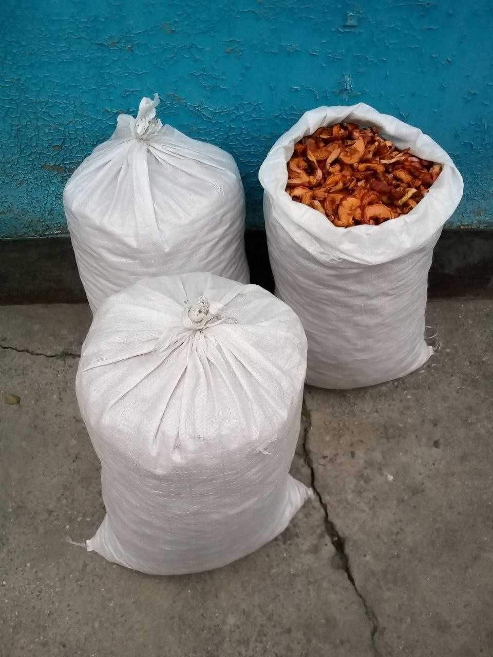 Продам сушеные яблоки по 1000 тг за 1 кг