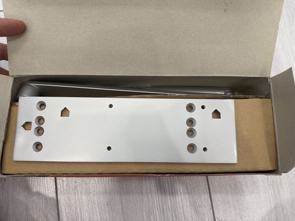 Дверной доводчик Dorma TS71 до 120 кг
