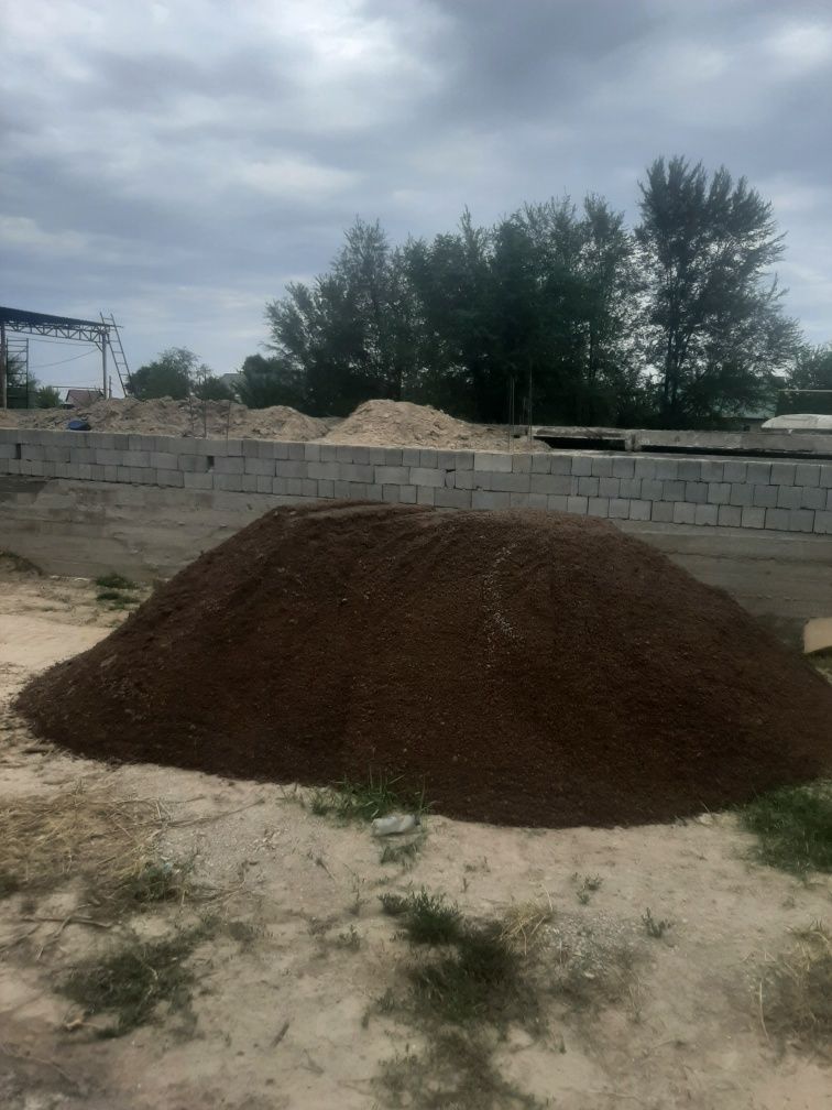 Отсев щебень песок пгс Сникерс камни чернозем окатыш доставка