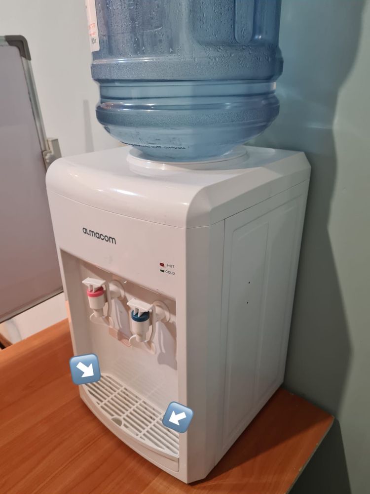Подставка для диспенсера,кулера для воды