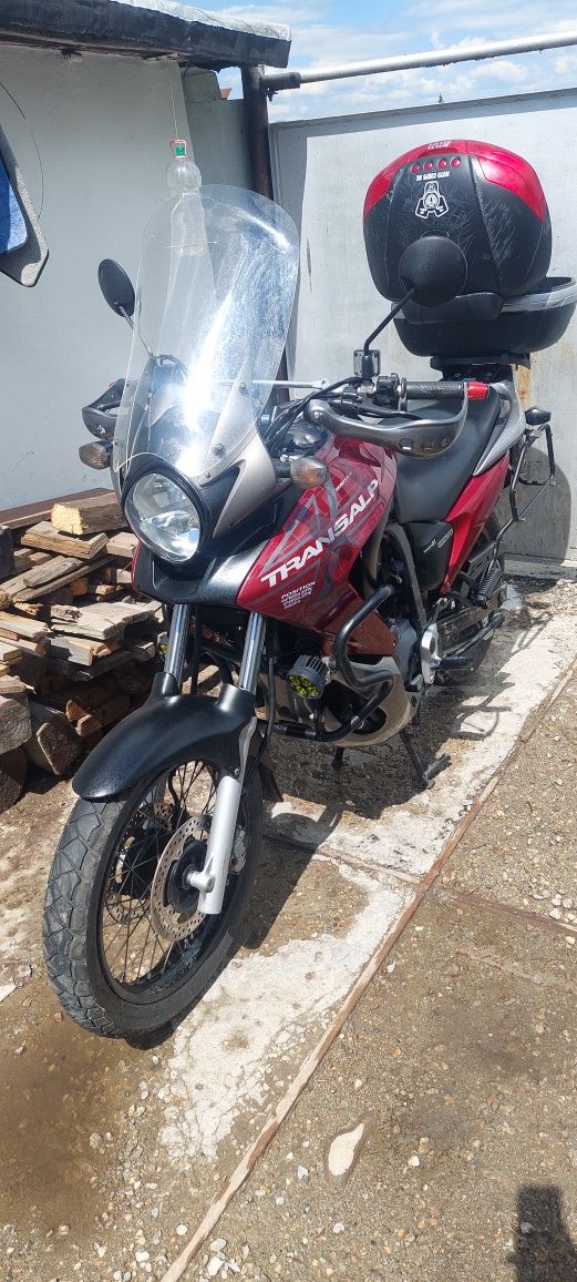 Мотоцикл Honda transalp