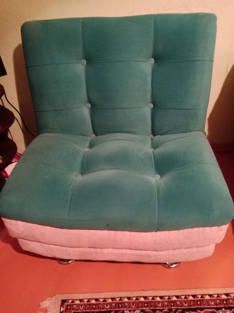 Продам диван с креслом