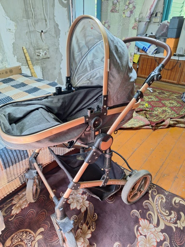 Продам коляску в