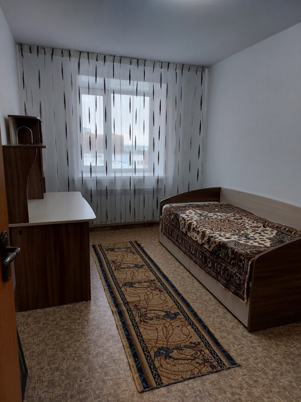 Продам  3 комнатную квартиру, ДСР.М.Горького 20