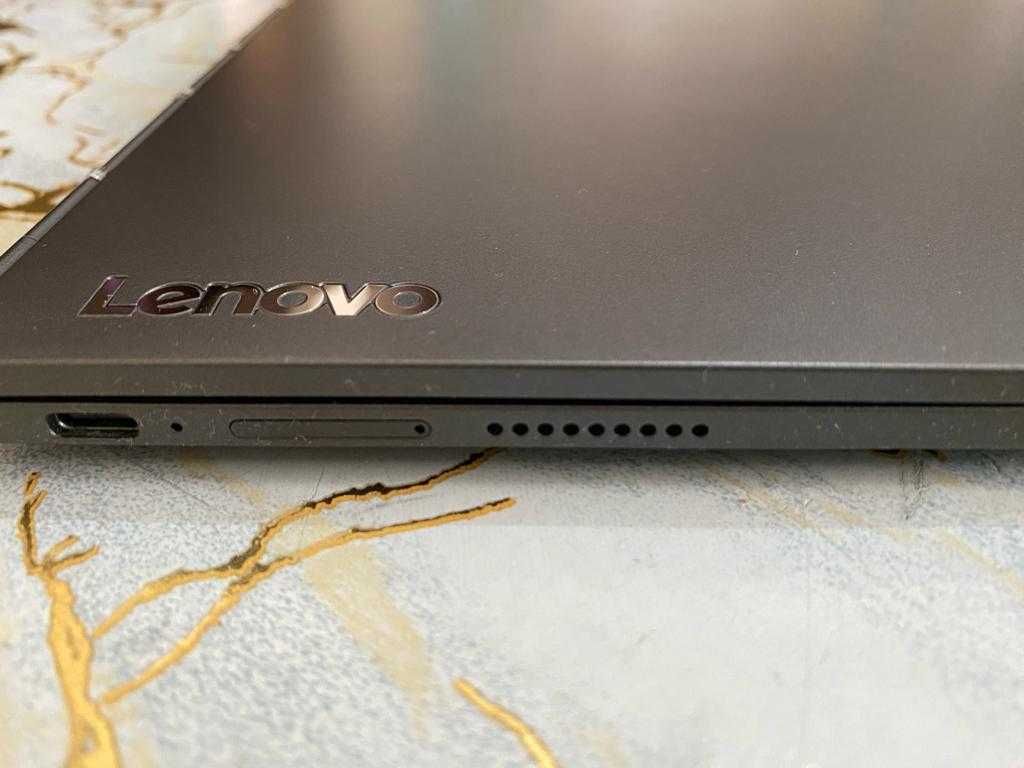 Ноутбук LENOVO 2+1 с двумя сенсорными экранами C930