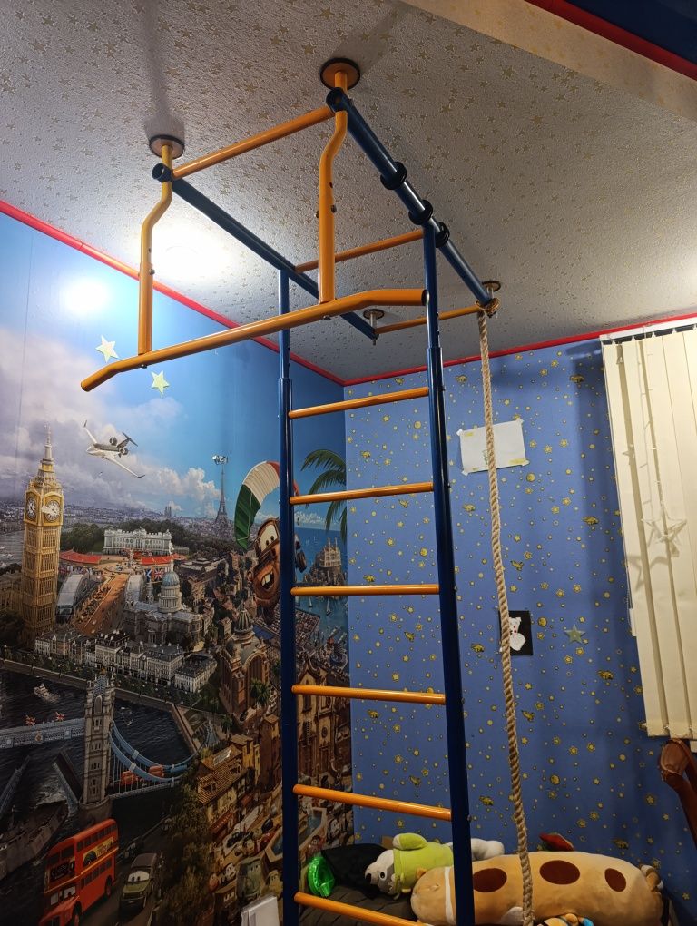 Продаю Шведскую стенку